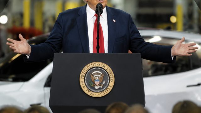Trump Highlights Economic Recovery and Oil Prices in Key Swing State